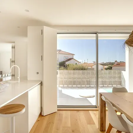 Modern & Bright With Pool By Homing