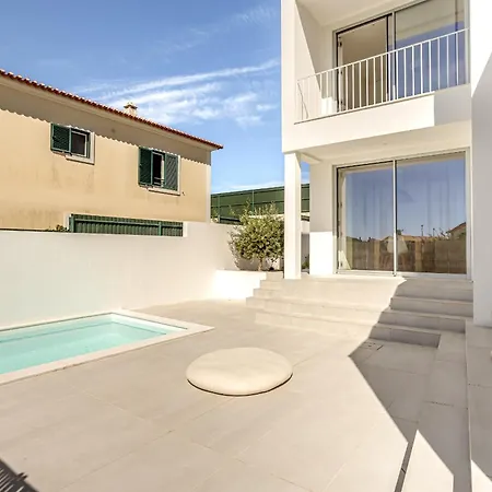 Modern & Bright With Pool By Homing *