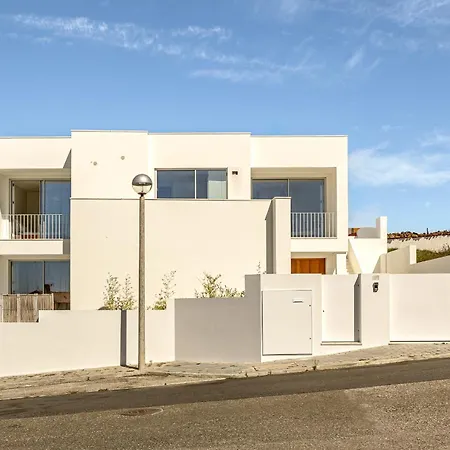 Modern & Bright With Pool By Homing Эрисейра