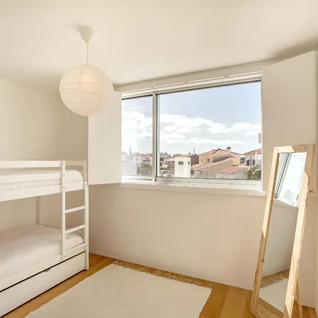 Villa Modern & Bright With Pool By Homing *