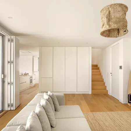 Modern & Bright With Pool By Homing Ericeira