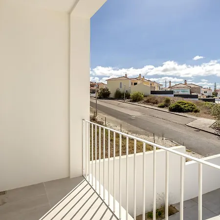 Modern & Bright With Pool By Homing * Ericeira