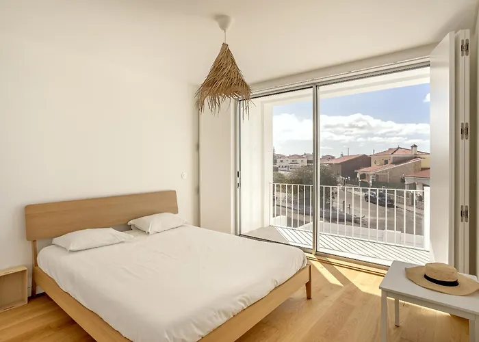 Modern & Bright With Pool By Homing ヴィラ エリセイラ