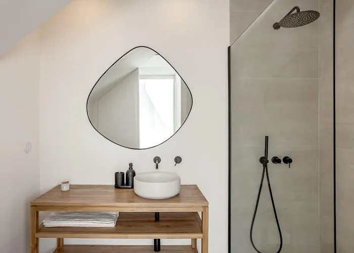 Modern & Bright With Pool By Homing ヴィラ エリセイラ