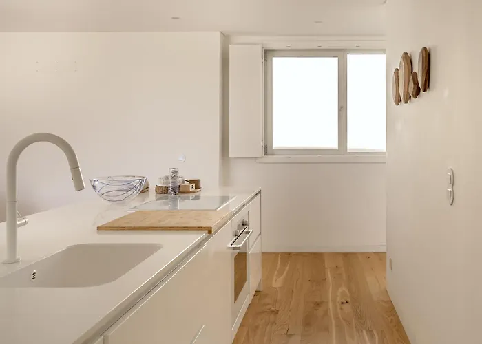 ヴィラ Modern & Bright With Pool By Homing エリセイラ