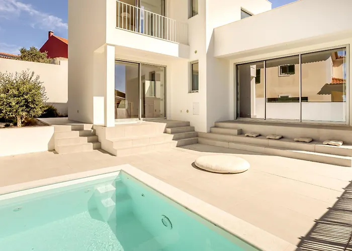 ヴィラ Modern & Bright With Pool By Homing エリセイラ