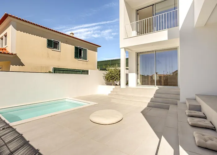 Modern & Bright With Pool By Homing *