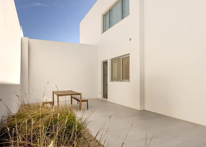 Modern & Bright With Pool By Homing