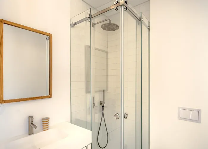 ヴィラ Modern & Bright With Pool By Homing エリセイラ