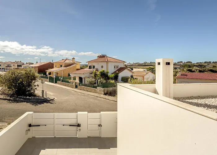 ヴィラ Modern & Bright With Pool By Homing